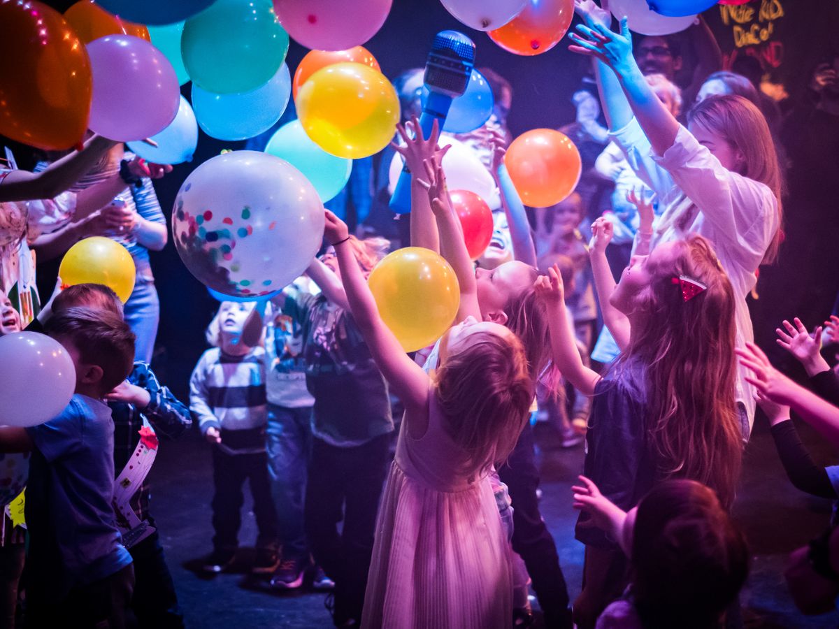 Make Your Kid’s Party Fun By Making It A Children’s Disco Party
