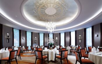 hotel dining singapore