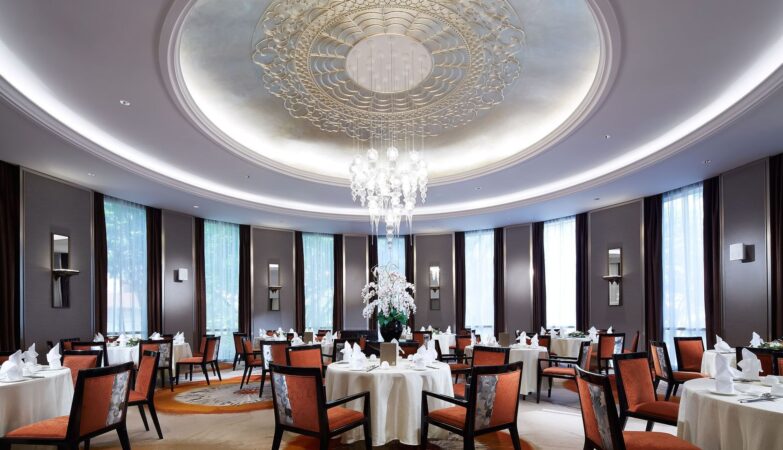 hotel dining singapore